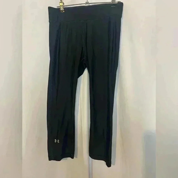 Women’s Under Armour Compression Capri Leggings - Picture 1 of 3